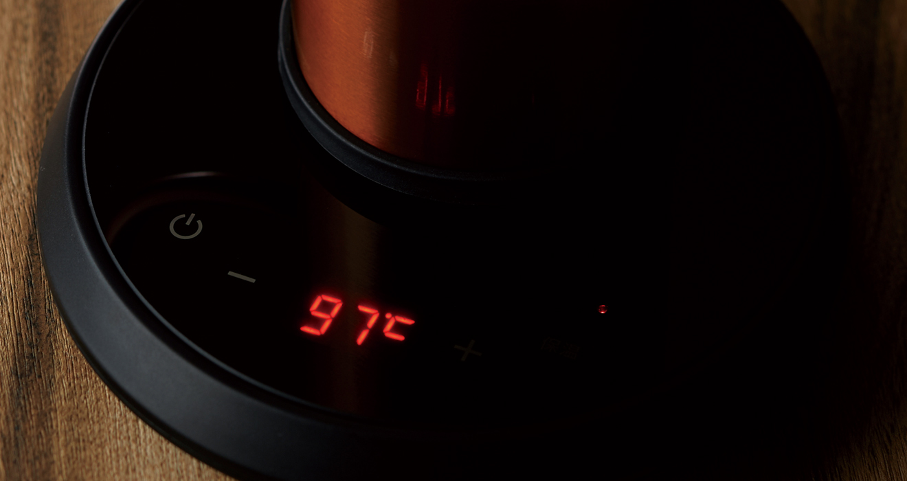 温調電気カフェケトル | デザイン家電を開発するアピックスインターナショナル 温調電気カフェケトル | デザイン家電を開発するアピックスインターナショナル